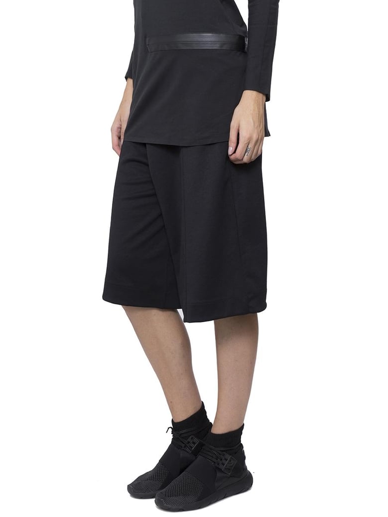 3/4 trousers with zip and button by Selfnex