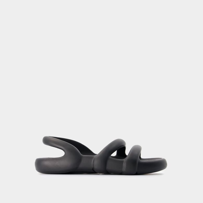 kobarah flat negro sandals by Selfnex