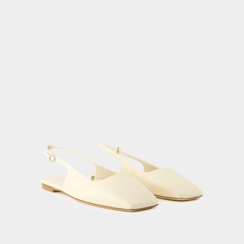 liya sandals by Selfnex