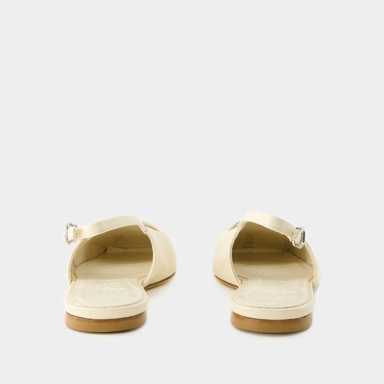 liya sandals by Selfnex