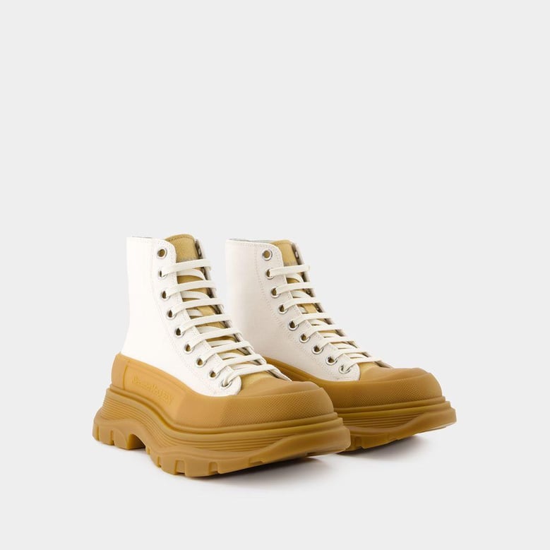 tread ankle boots by Selfnex