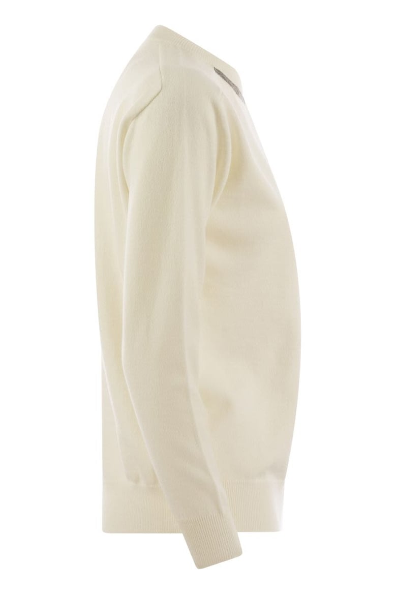 cashmere sweater with neck jewel by Selfnex