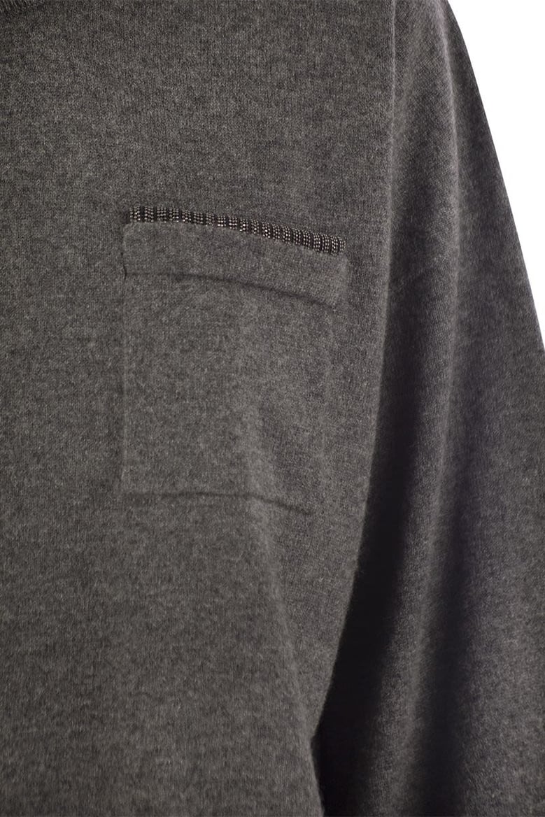 cashmere sweater with breast pocket and necklace by Selfnex