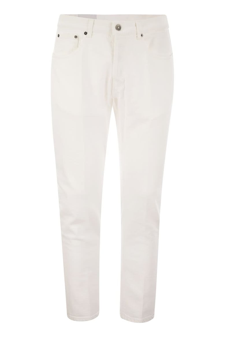 dian - carrot-fit jeans by Selfnex
