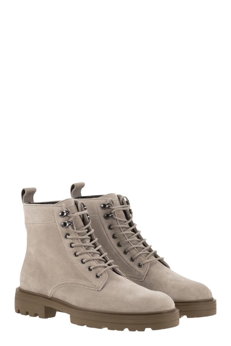 h673 suede boots by Selfnex