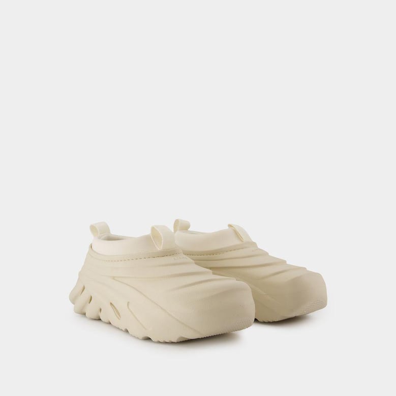 echo storm sneakers by Selfnex