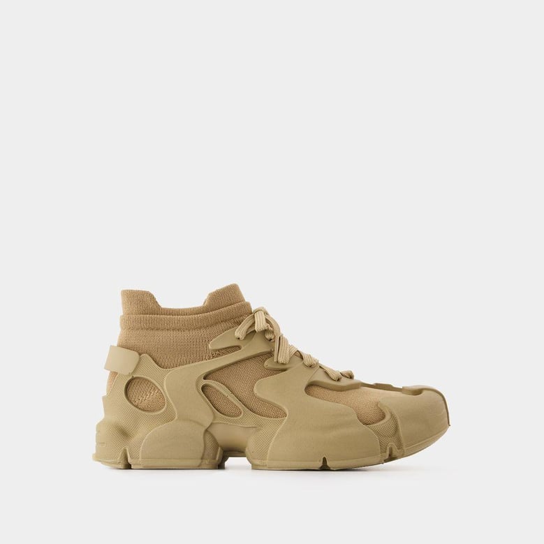 tossu sneakers by Selfnex