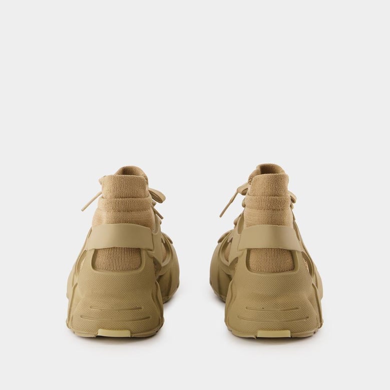 tossu sneakers by Selfnex