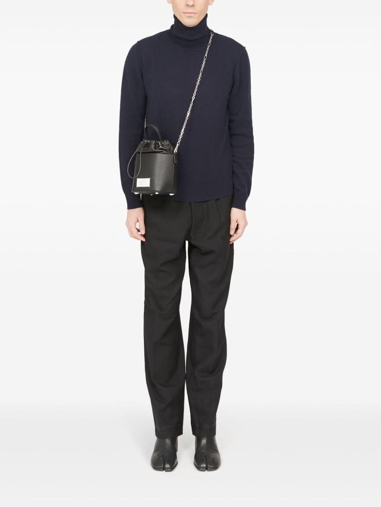 shoulder bag by Selfnex