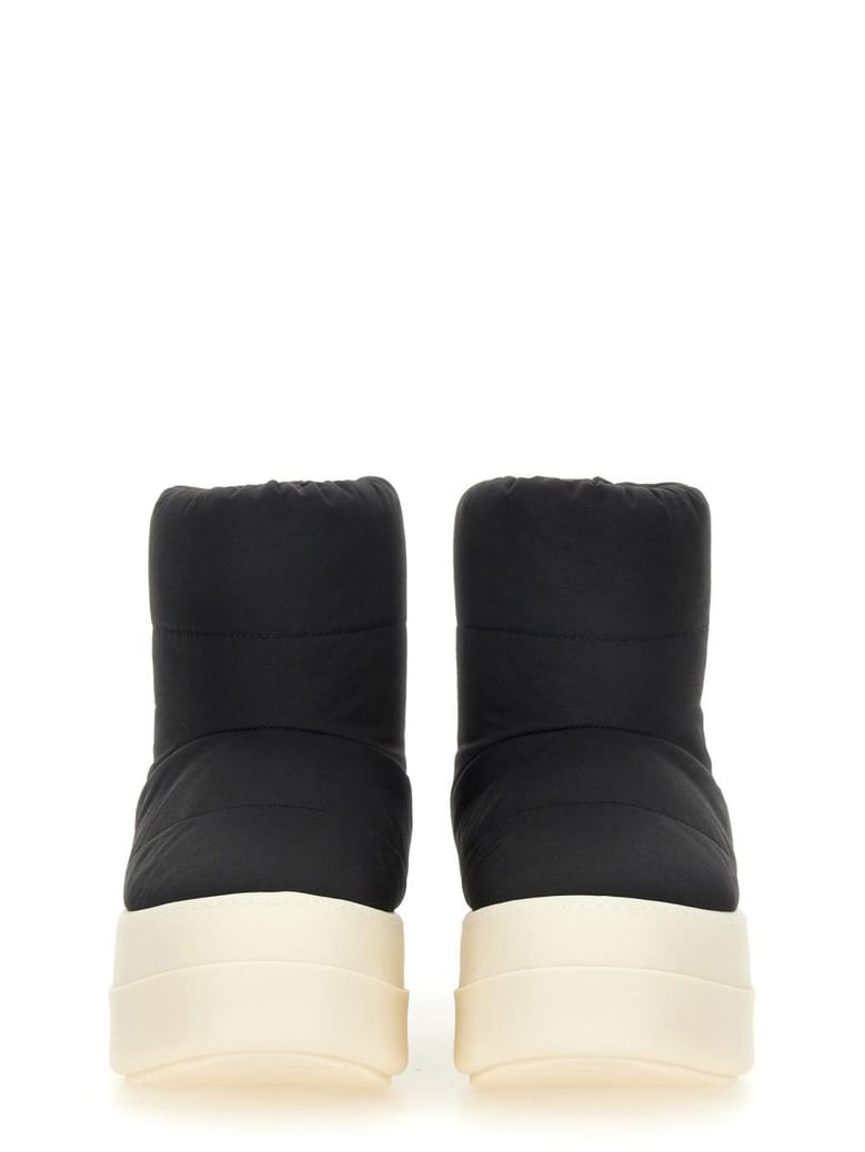 padded boot by Selfnex