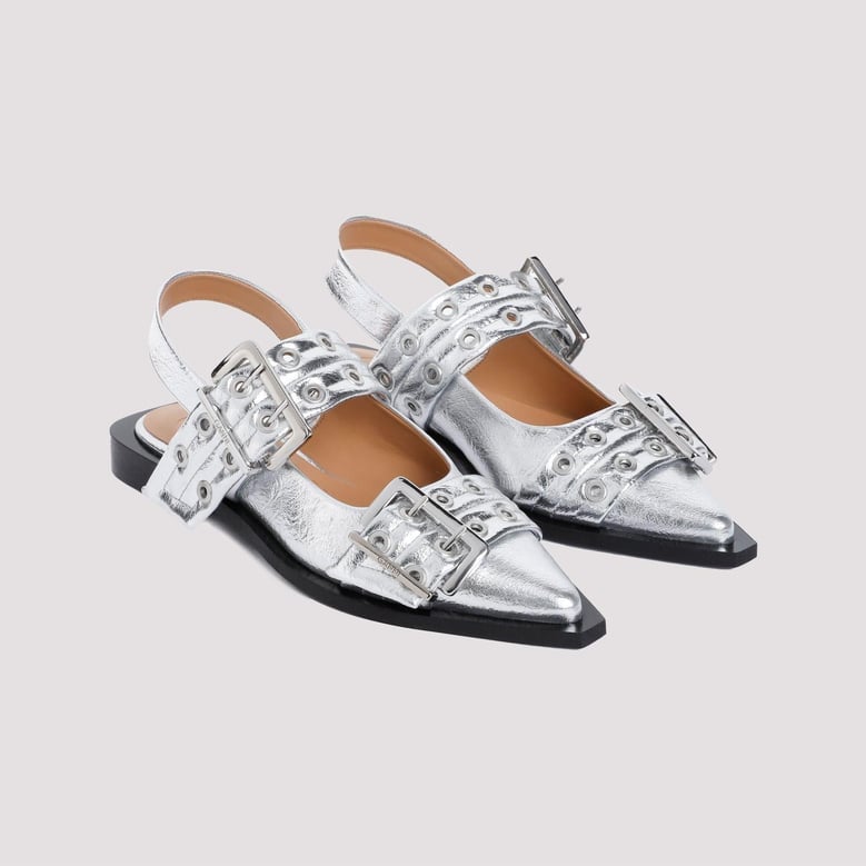 ballerina with buckle by Selfnex