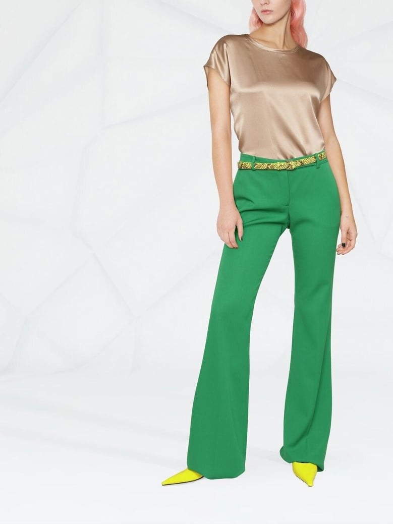 claudia crew neck sleeveless shirt by Selfnex