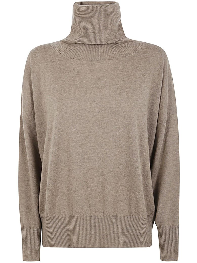 large round neck sweater by Selfnex