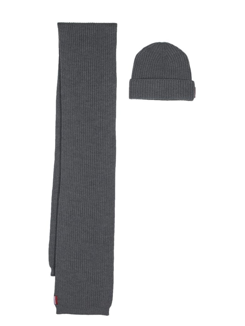 ribbed knit set by Selfnex