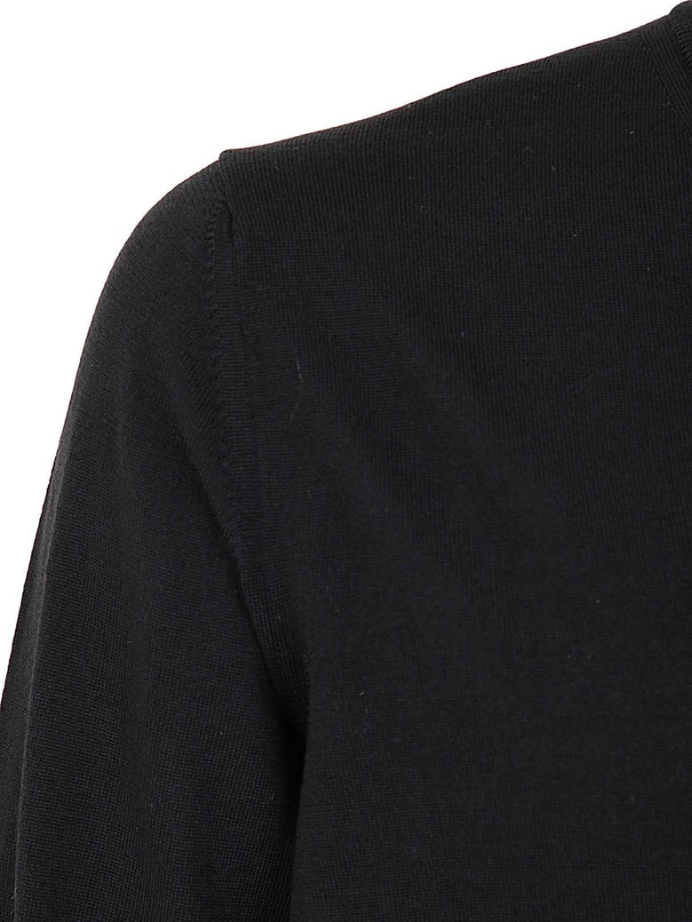 v-neck basic pullover by Selfnex