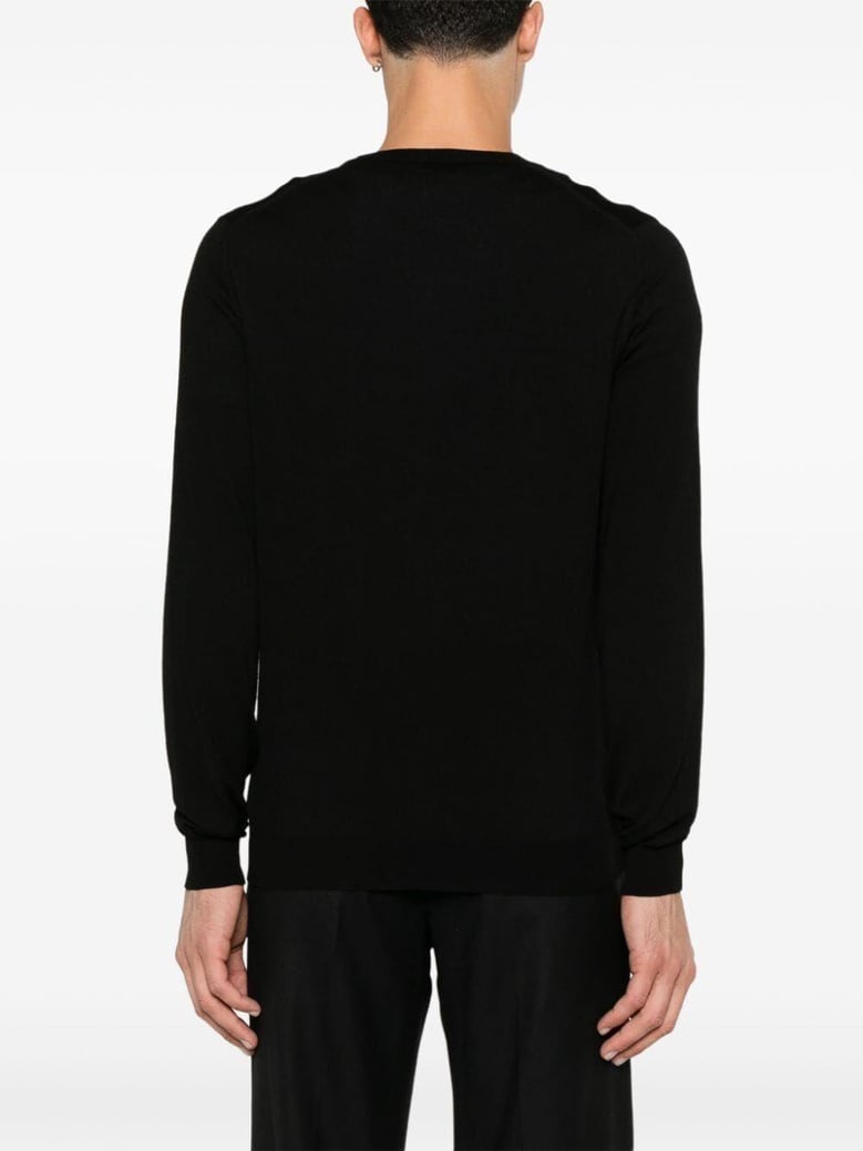 v-neck slim fit by Selfnex