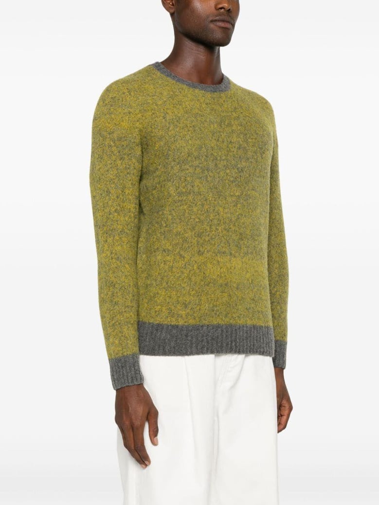 long sleeve crew neck sweater by Selfnex