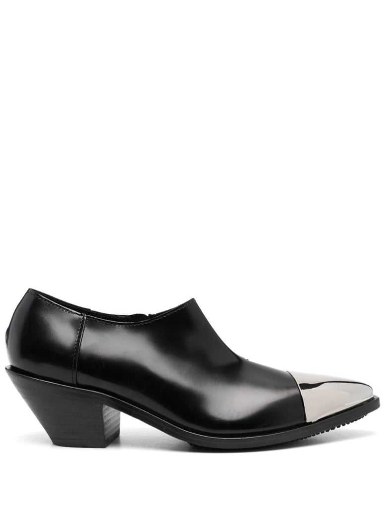 ladies` shoes by Selfnex