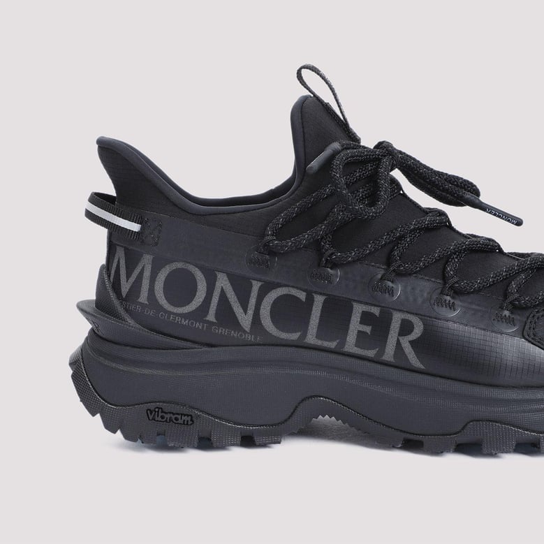 trailgrip lite 2 low-top sneakers by Selfnex