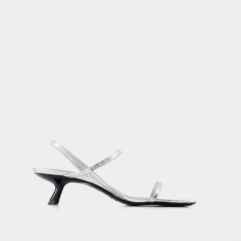 hilda pumps by Selfnex