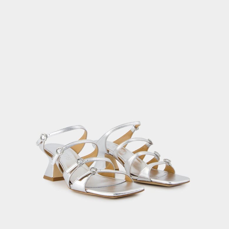 eanna pumps by Selfnex