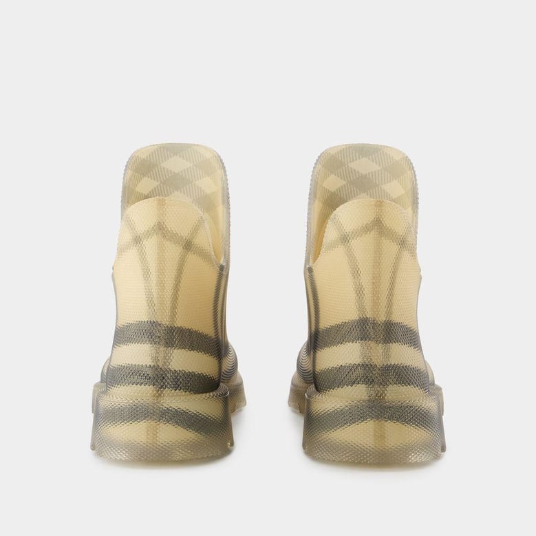 marsh low ankle boots by Selfnex