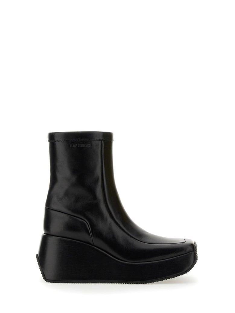 ankle boot with square toe by Selfnex