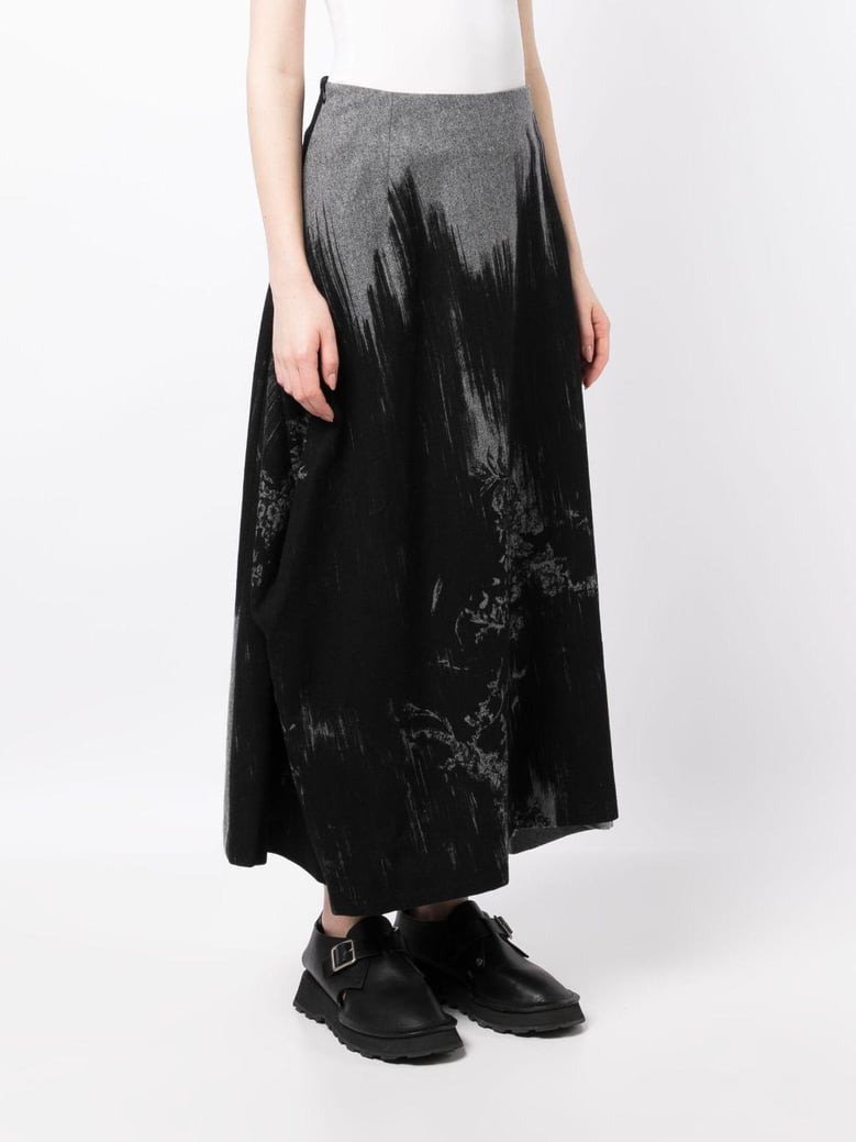 y-panelled tuck flare sk by Selfnex
