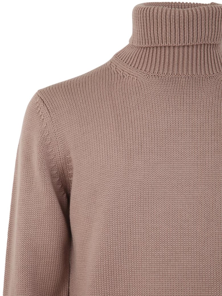 long sleeve turtle neck sweater by Selfnex