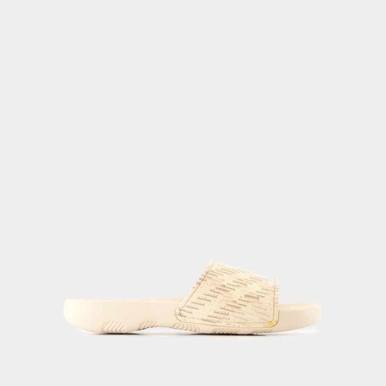 dive check sandals by Selfnex