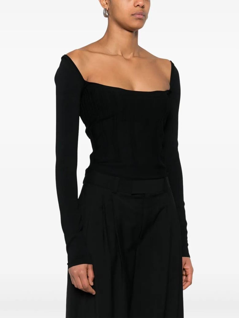 madonna neck top by Selfnex