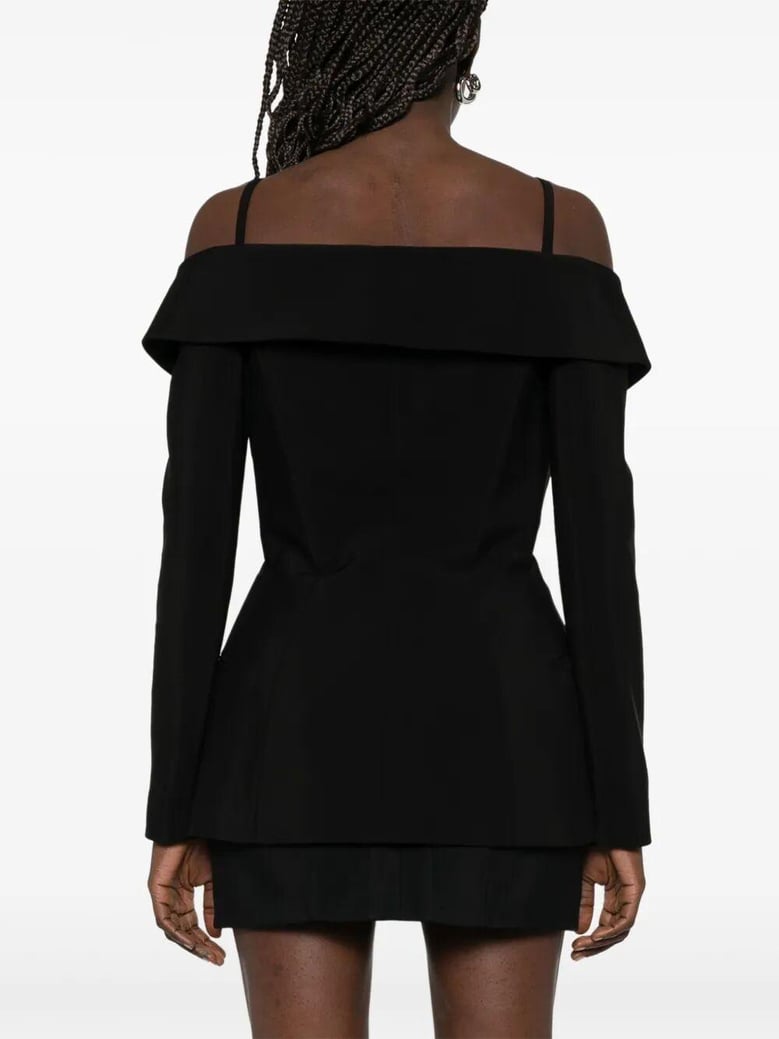long sleeves top by Selfnex