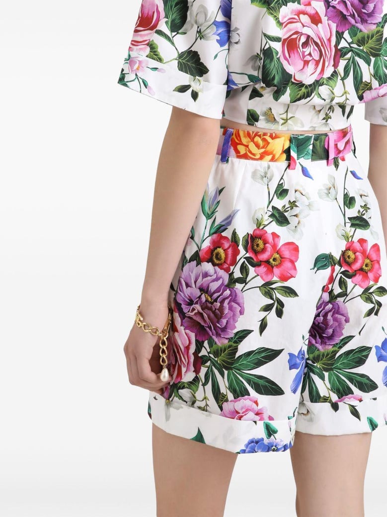 shorts with floral print by Selfnex