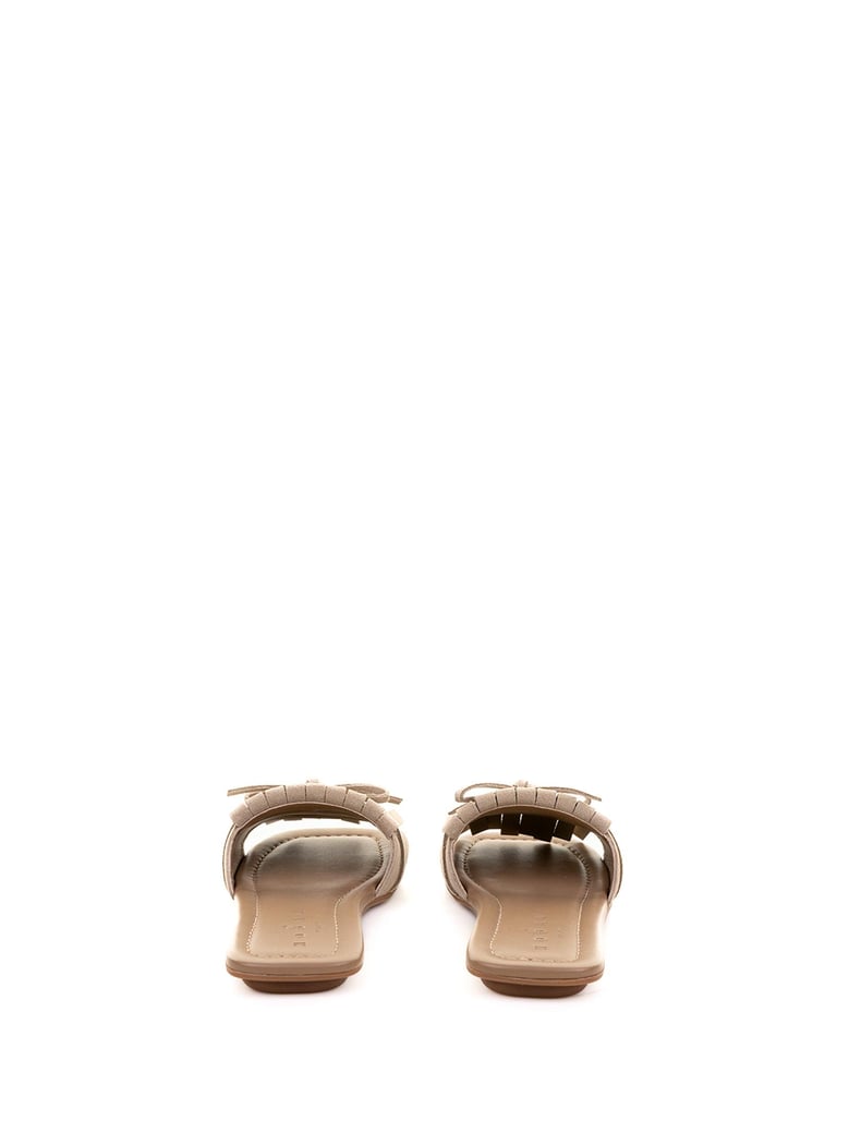 h685 flat suede sandal by Selfnex