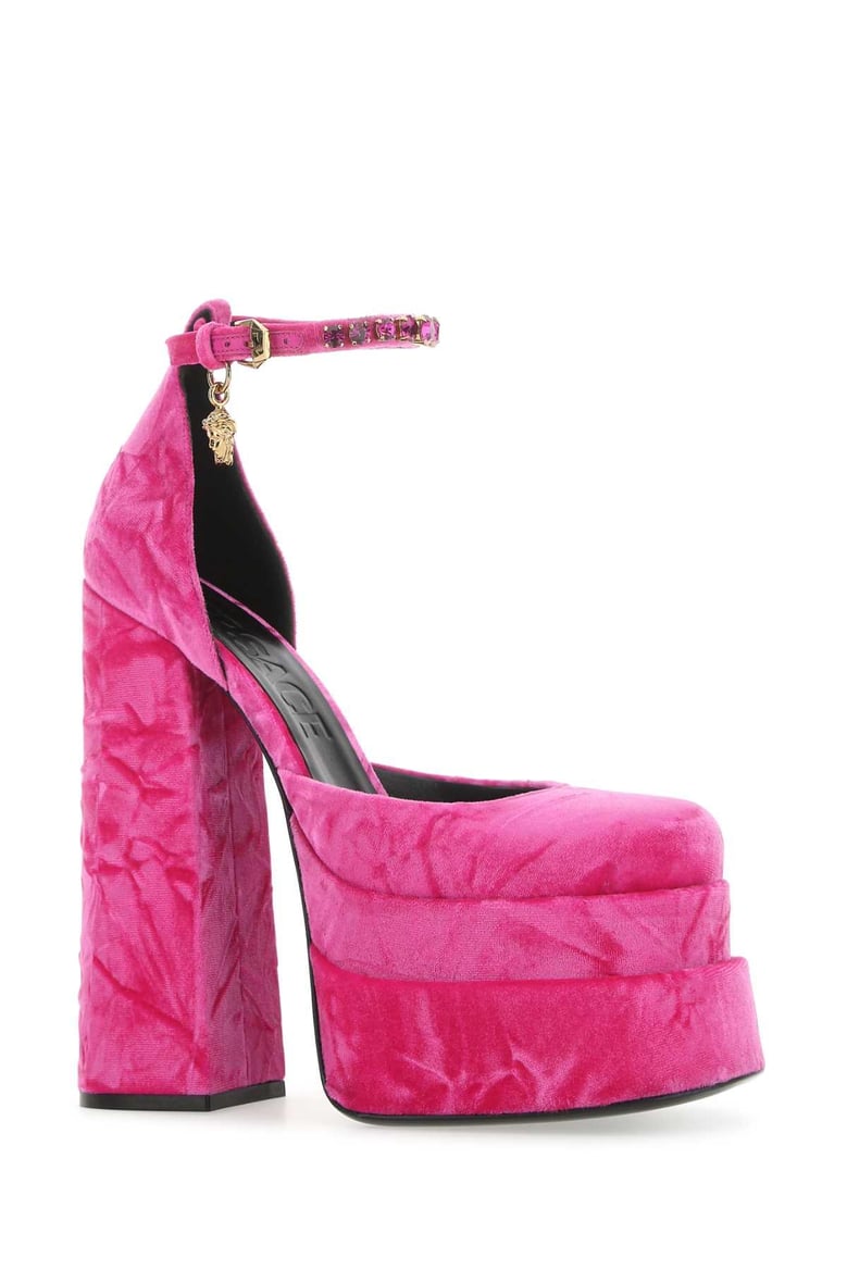 fuchsia velvet medusa aevitas pumps by Selfnex