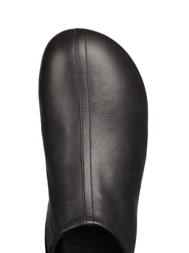 leather shoe by Selfnex