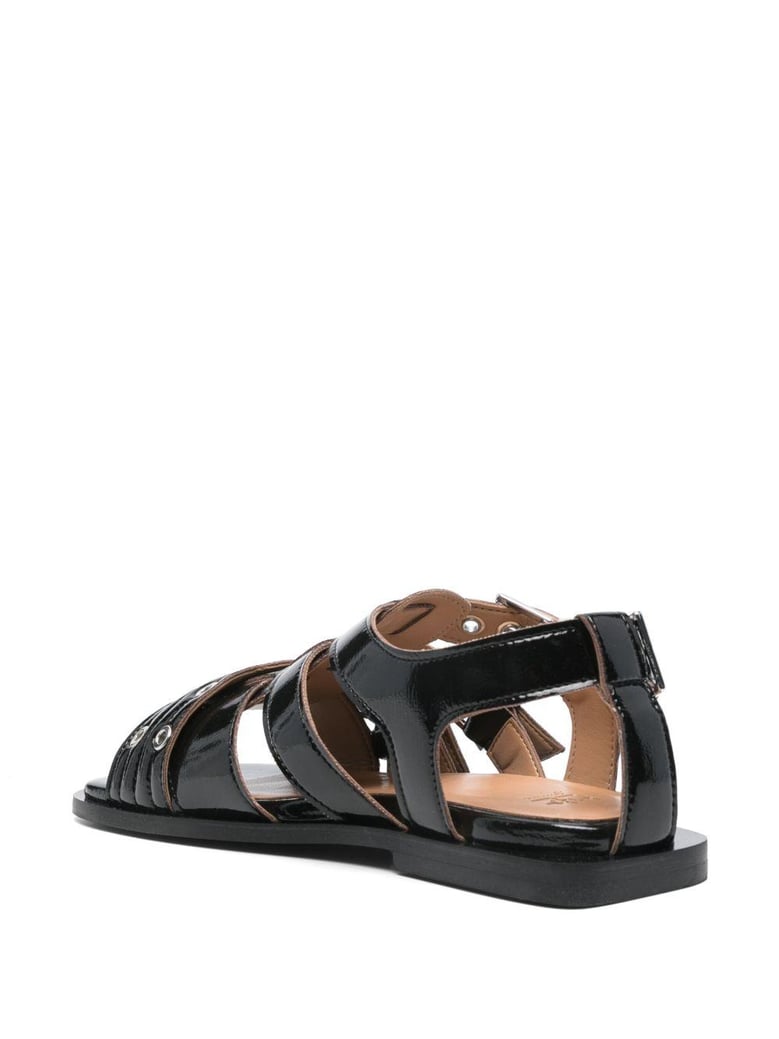 feminine buckle sandals by Selfnex