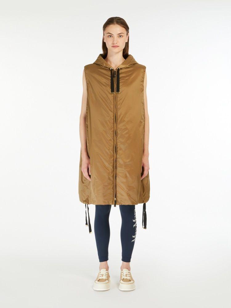 greengi sleeveless puffer caramel by Selfnex