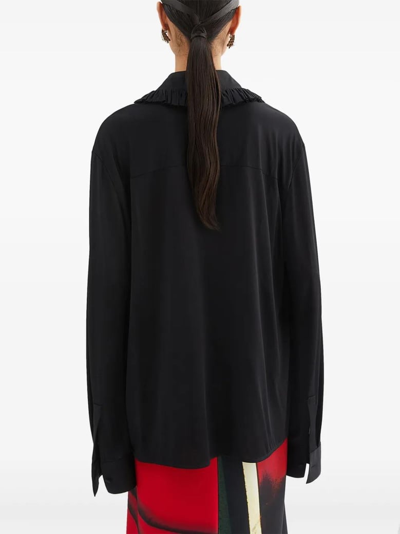 camisa cuello volantes negro by Selfnex