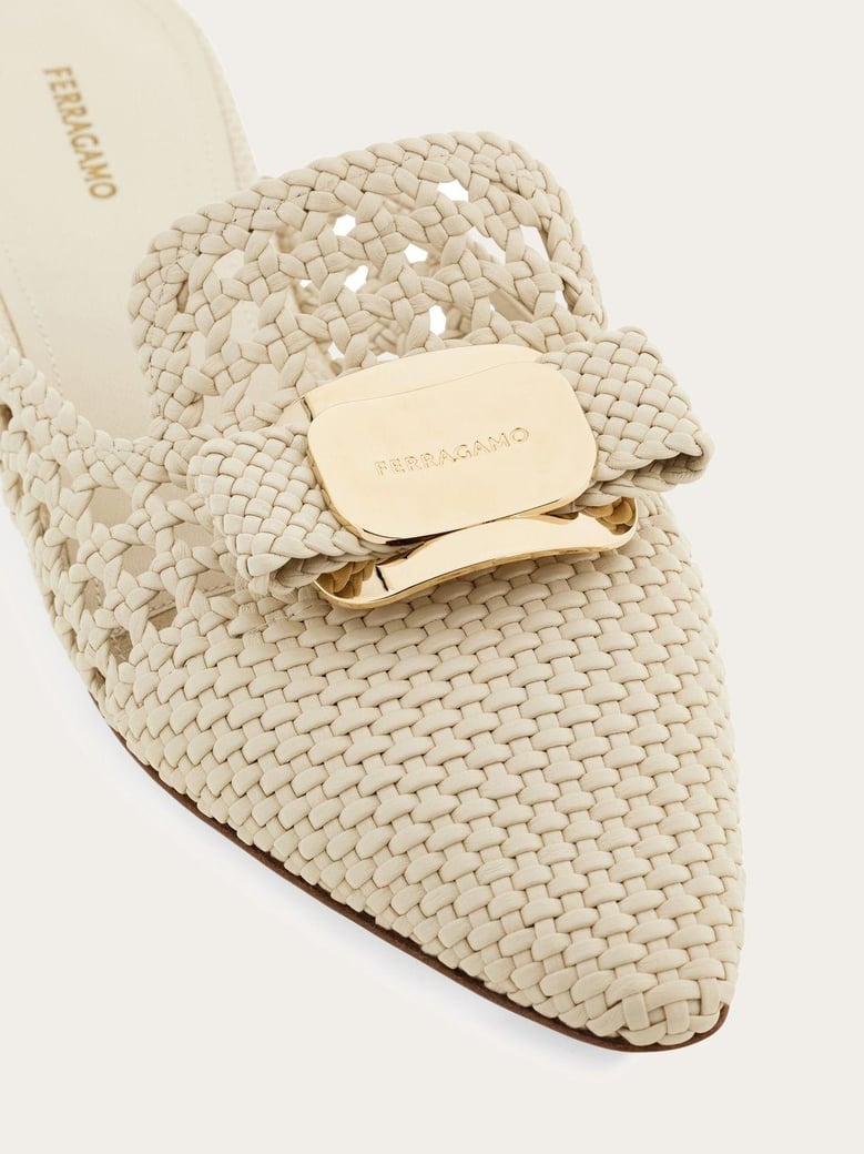 mules leather trenchy lazo beige by Selfnex