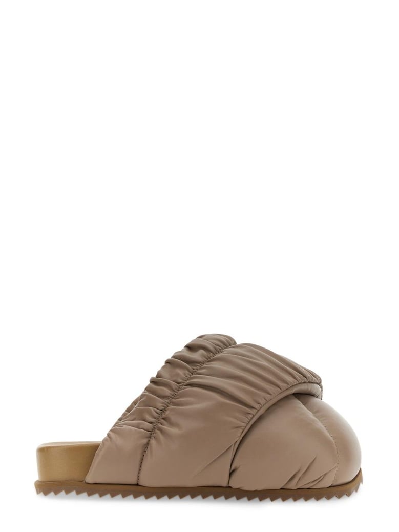 sandal tent by Selfnex