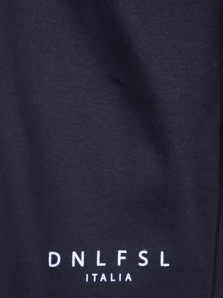 classic t-shirt by Selfnex
