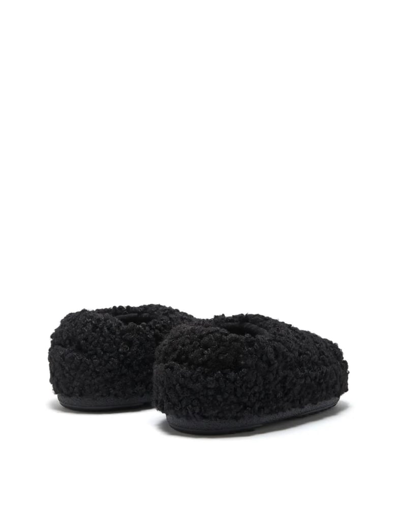 faux curly logo band sandals by Selfnex