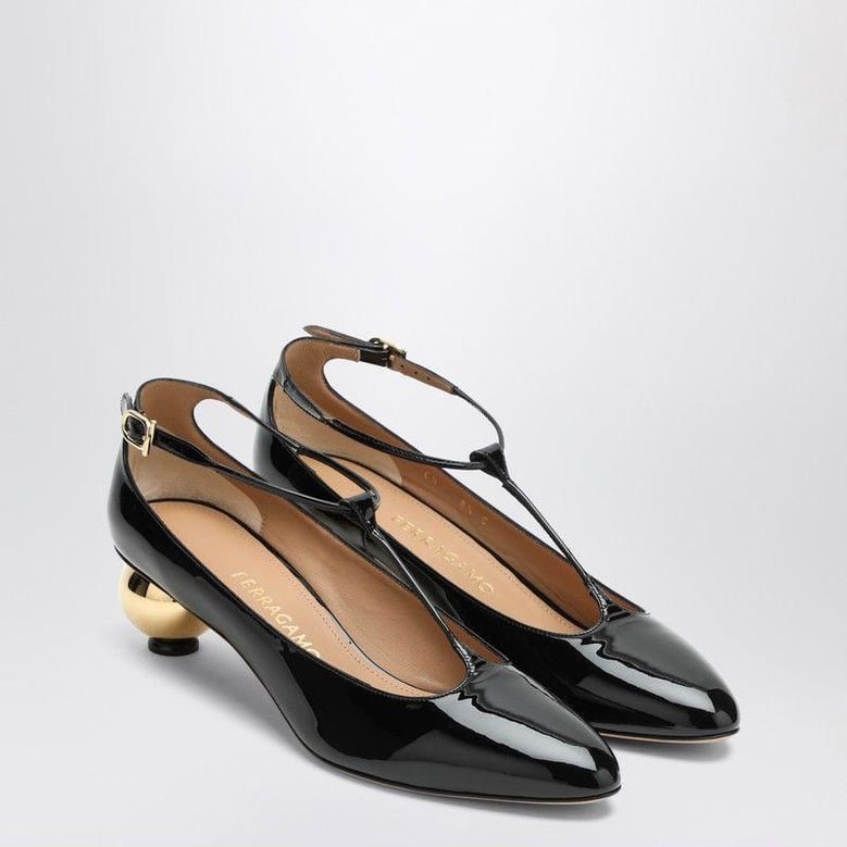 black patent t-strap décolleté by Selfnex