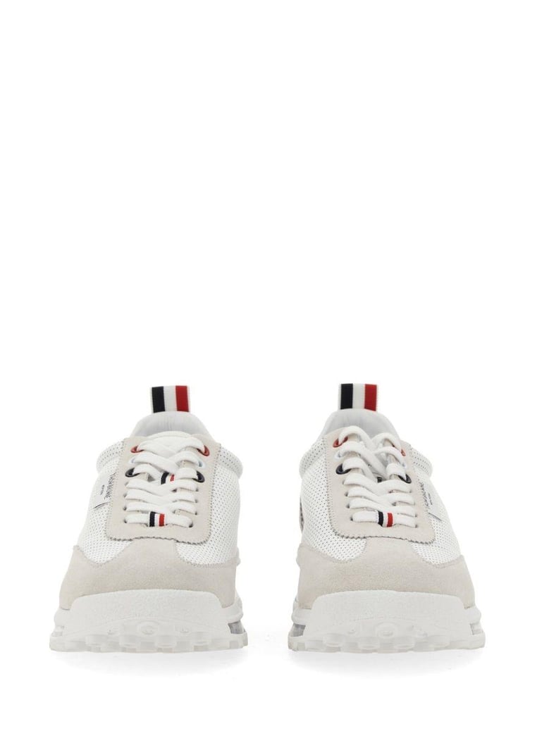 sneaker tech runner by Selfnex