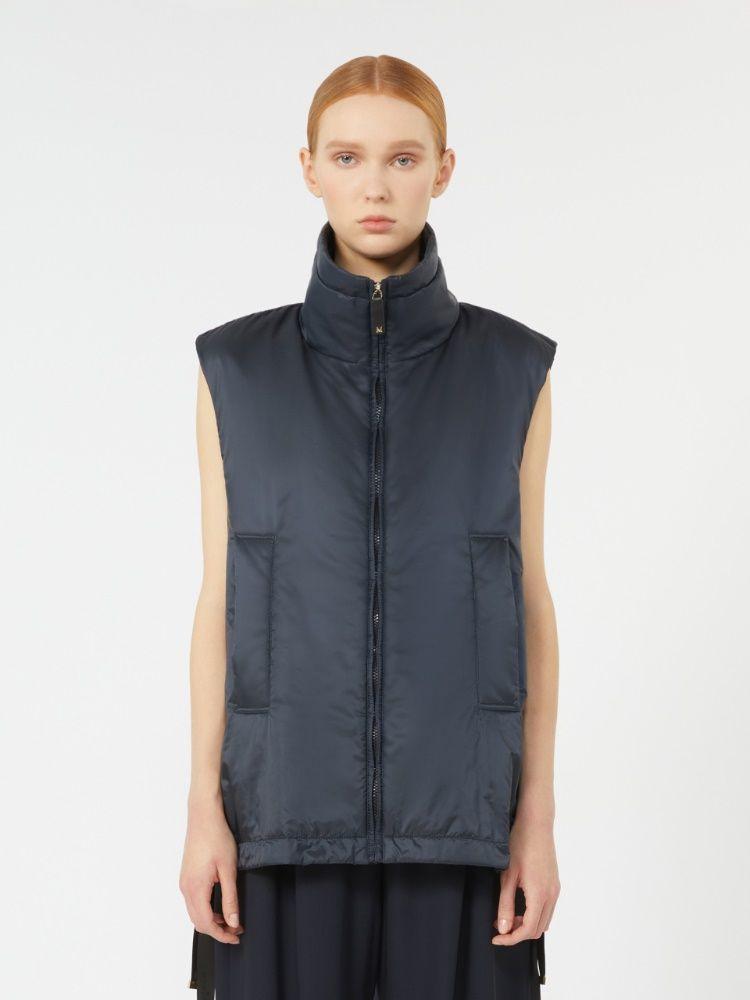 greenve sleeveless puffer navy by Selfnex