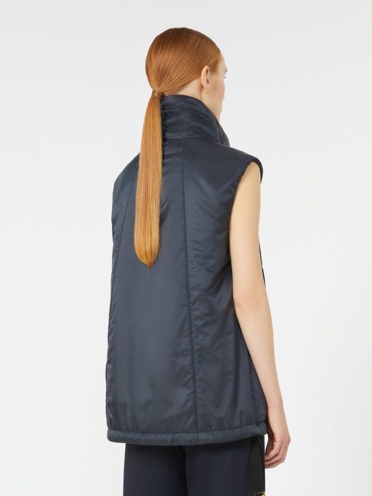 greenve sleeveless puffer navy by Selfnex