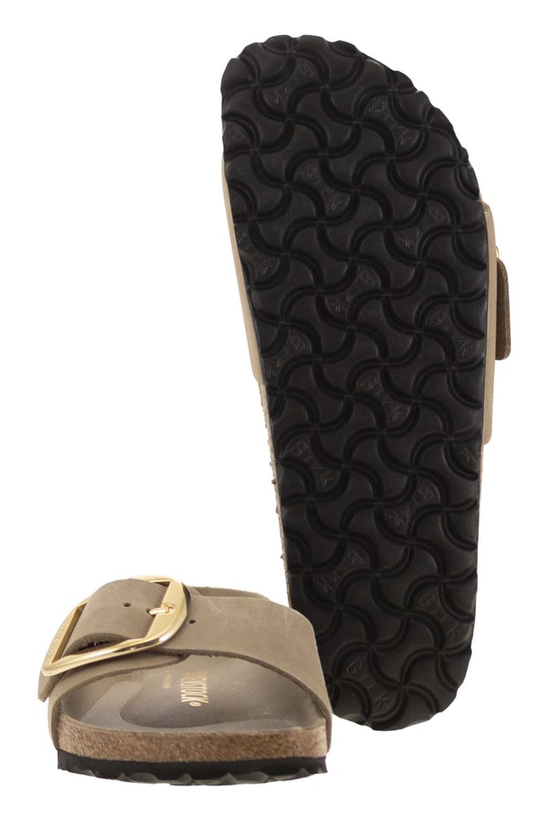 madrid big buckle - flat sandal by Selfnex