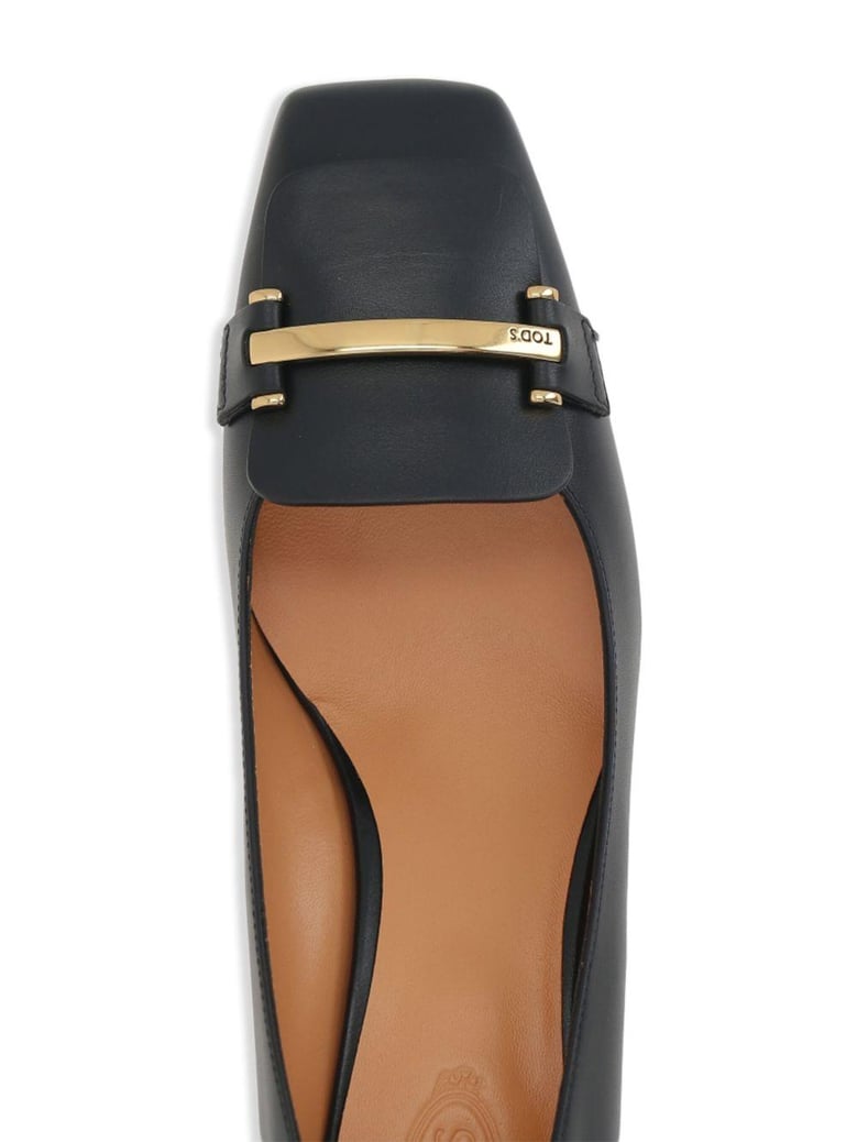 leather pumps by Selfnex