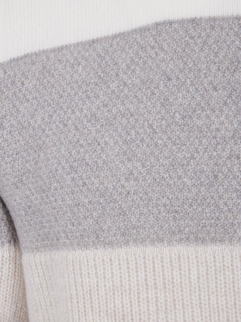 turtle neck orizontal stripes sweater by Selfnex